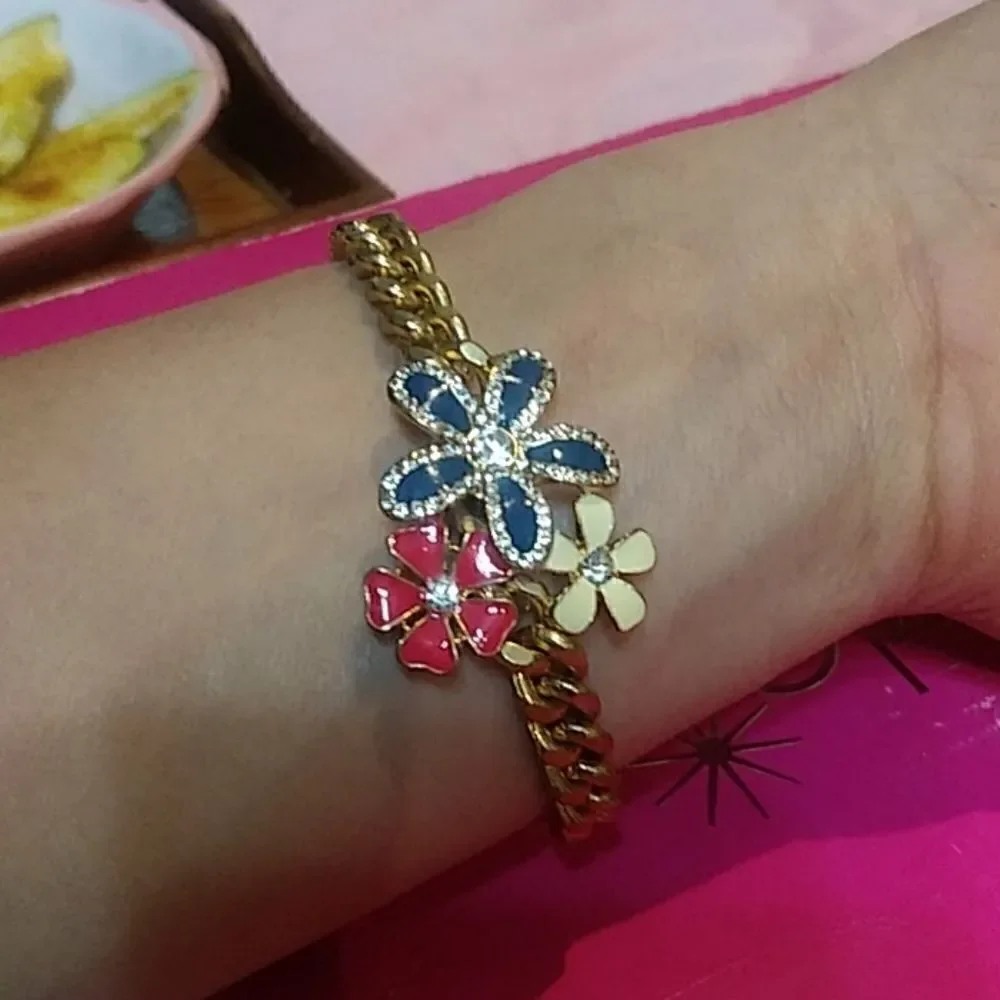 Bracelet
